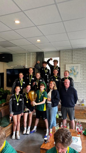 U15 2 kampioen